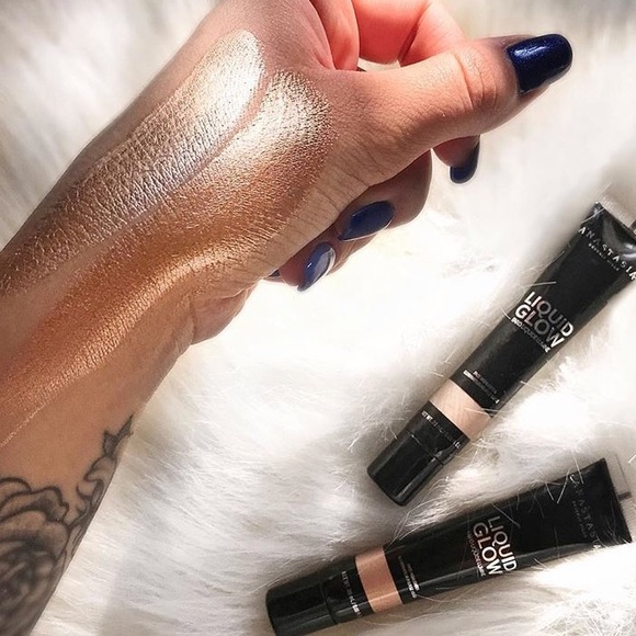 Anastasia Beverly Hills Liquid Glow in Bronzed - Picture 7 of 8